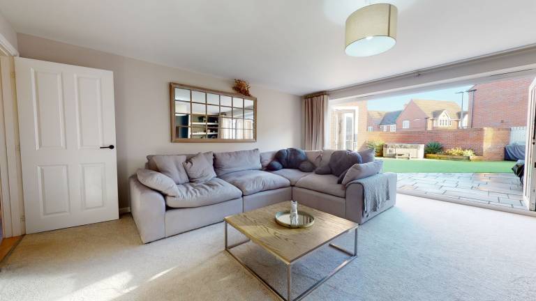 House Royal Leamington Spa