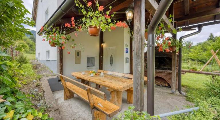 House with 2 rooms for 6 persons in Plitvicka Jezera