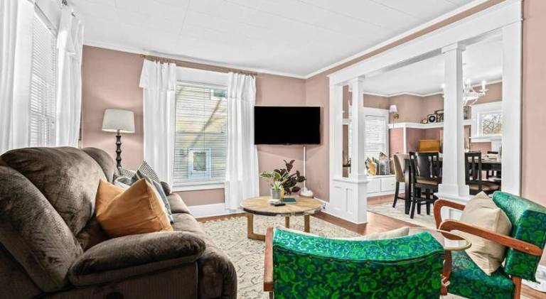 Eclectic Bungalow in the Heart of Royal Oak — photo 2