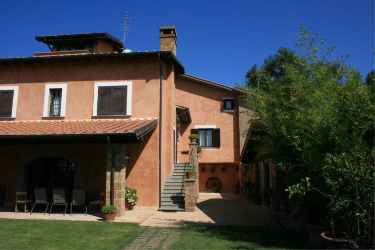 Villa with terrace, private pool & yard — photo 5