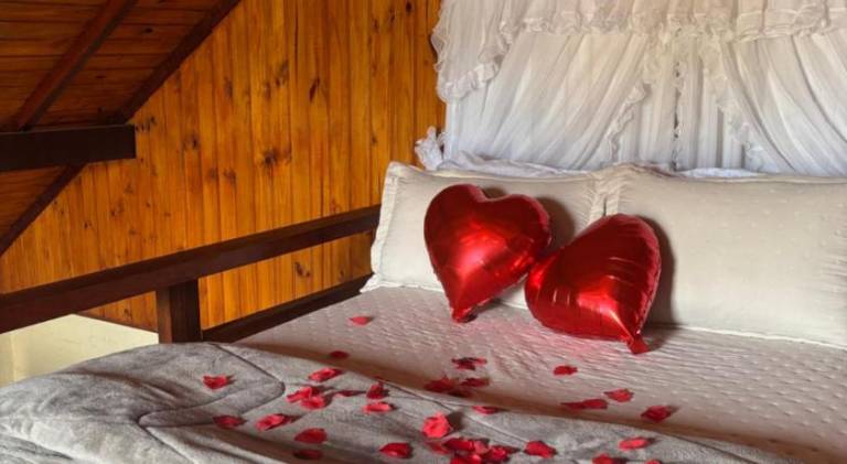 Lodge with terrace & yard | Pets are welcome in Camanducaia