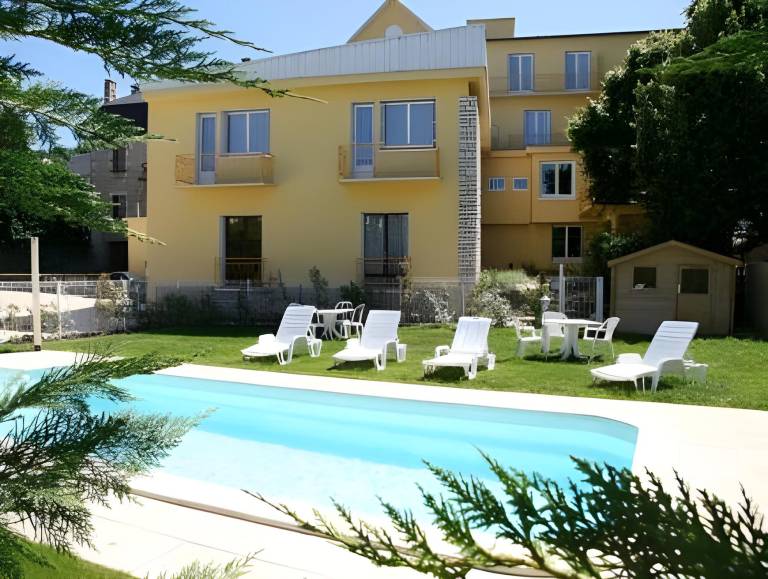 Les Ambassadeurs hotel 3 Etoiles nouvelles chambres 2026 logis hotel in Lacave