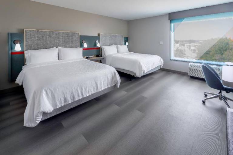 Avid Hotel Milwaukee West - Waukesha — photo 2