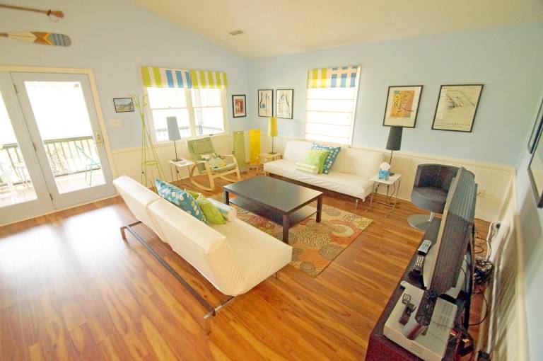 CH245- Waterfront- 3 BRs, Dock, Pool Table, Piano, Comm Pool, Dog Friendly! — photo 3