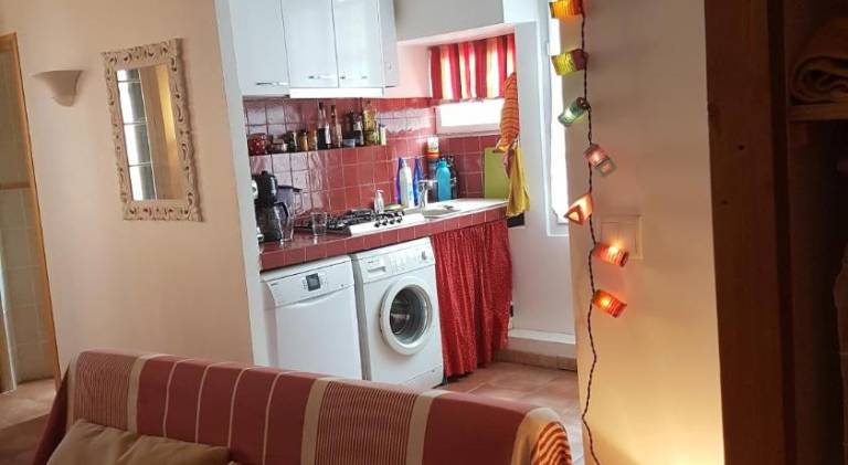 Apartment with 1 room for 4 persons — photo 2