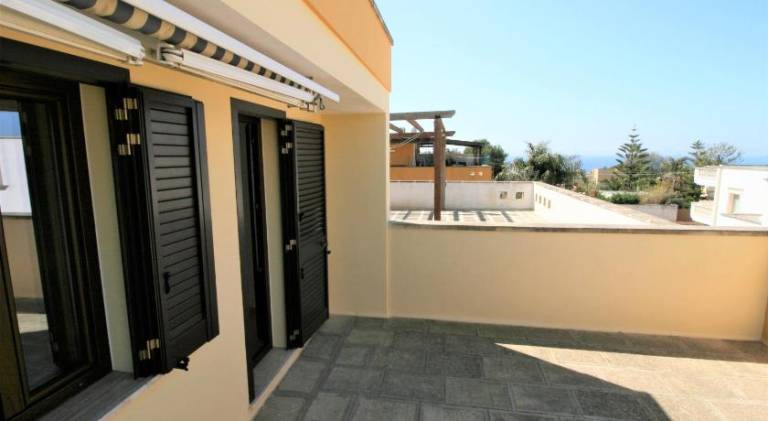 Vacation home with terrace & garden — photo 3