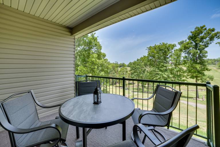 Game & Movie Rooms! Unit 4 Mi to Branson Landing — photo 2