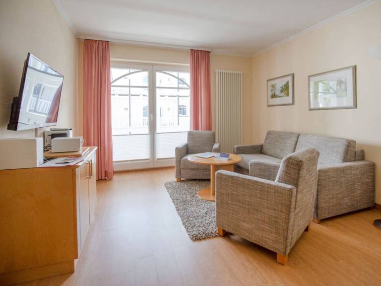 Ferienwohnung mit 2 Schlafzimmern und Balkon — photo 2