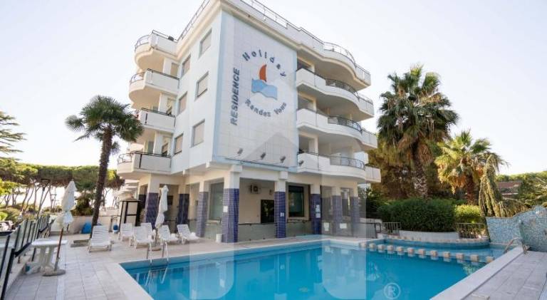 Holiday apartment with pool | Beach nearby | Pets allowed in Pineto