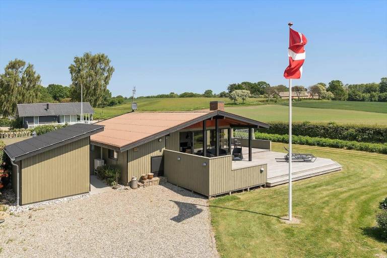 House with patio & BBQ | Sea view in Kolding