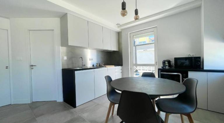 Apartment with 1 room for 4 persons — photo 2