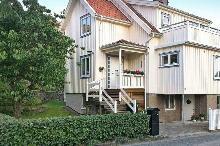 Hus  Skärhamn