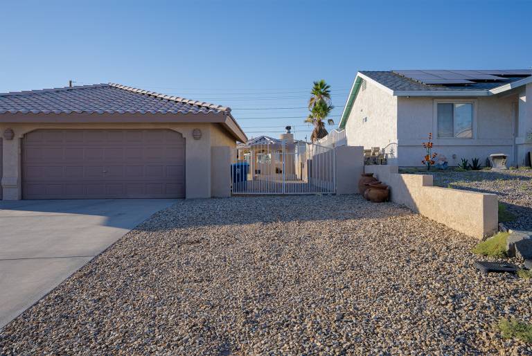 Family-oriented vacation home with BBQ & private pool | Pets allowed — photo 5