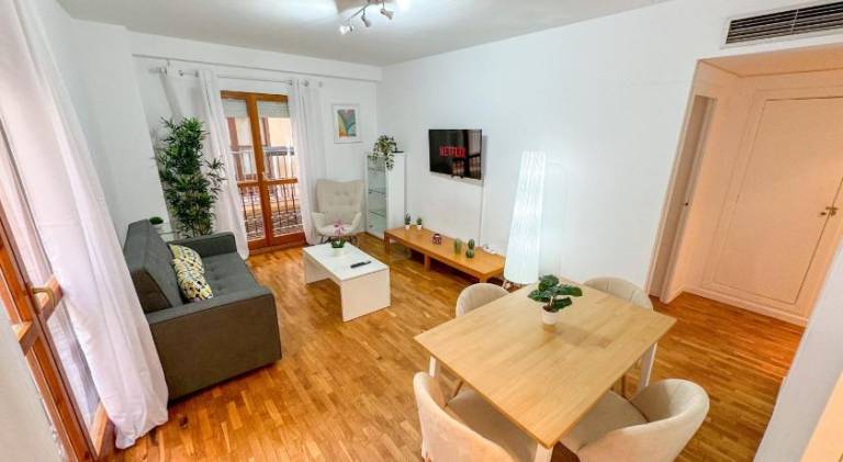 Holiday apartment | Next to Cathedral-Basilica of Our Lady of the Pillar | Pet-friendly — photo 2