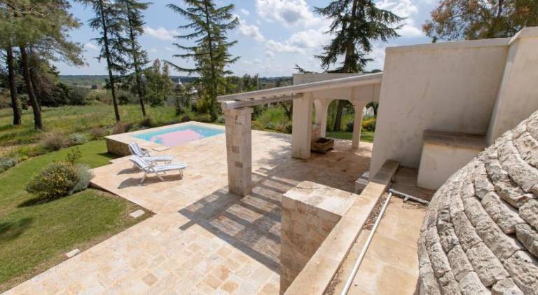 Villa with jacuzzi & pool — photo 3