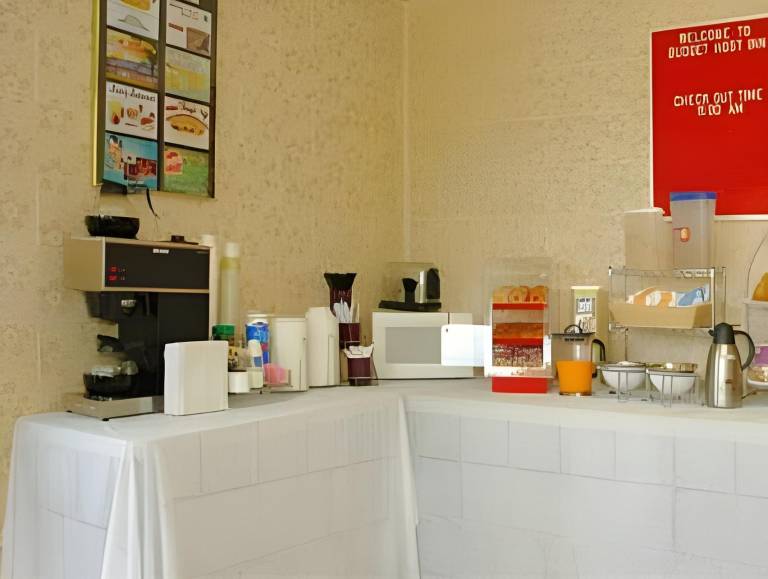 Americas Best Value Inn Wytheville — photo 5