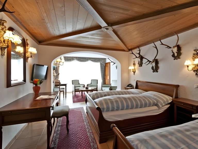 Swiss-Chalet Merlischachen - Romantik Schloss-Hotel am See in Weggis