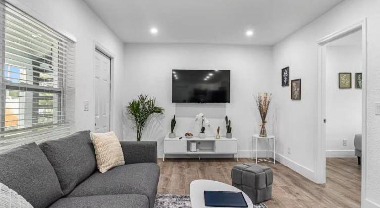 Vacation home with 2 rooms for 6 persons in Miami, FL