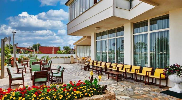 Hotel Caesar B&B Fronte Mare in Centro di Milano Marittima in Milano Marittima