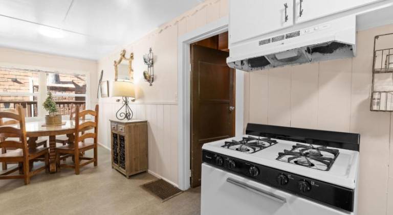 Vacation home with grill — photo 2