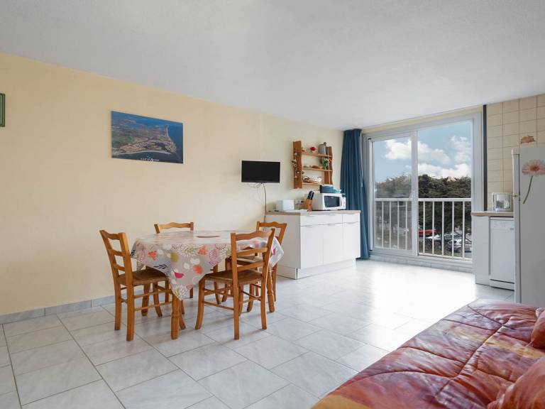 Family-friendly beautiful rental apartment | Pets are welcome — photo 2