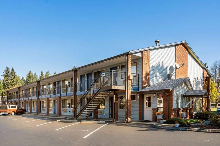 Super 8 by Wyndham Vancouver East — photo 5