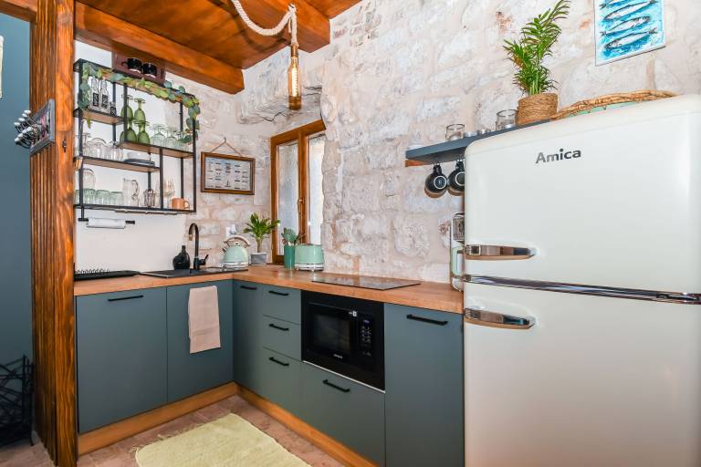 House | City view — photo 4