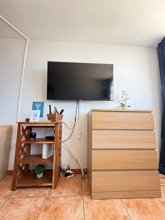 Apartment with pool — photo 5