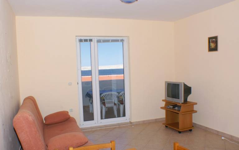 One bedroom apartment near beach Kustići, Pag (A-4087-h) — photo 2