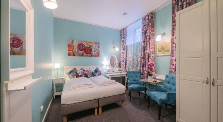 Serviced apartment | Near Gate of Dawn | Perfect for remote work | Pet-friendly — photo 5