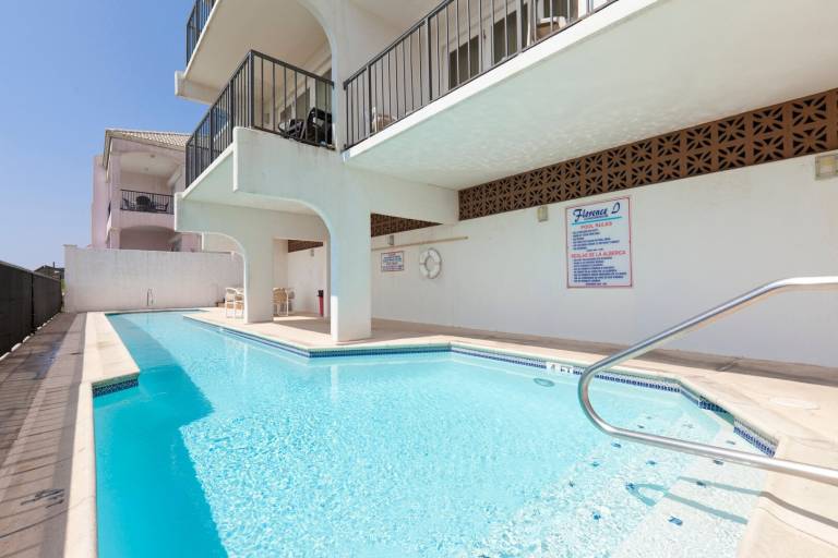 Condo with private pool — photo 3