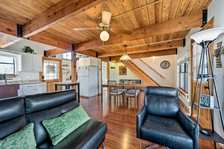 Pet-Friendly Fredericksburg Cabin w/ Hot Tub! — photo 5