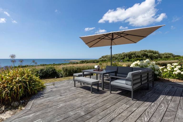 Child-friendly villa with terrace, fast internet & grill | Sea view | Beach nearby | Pets are welcome — photo 3