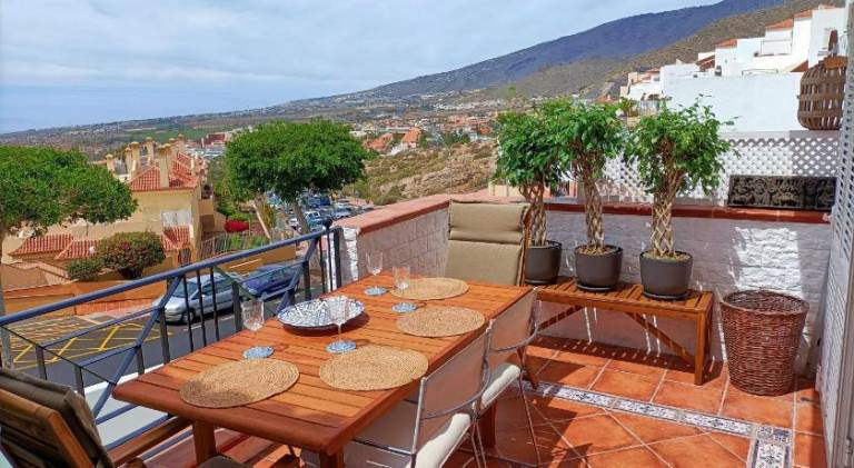Fully equipped rental apartment with private pool, terrace & yard | Dogs allowed — photo 3