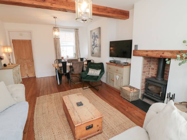 Family-friendly nice cottage with patio & garden | Dogs allowed — photo 5