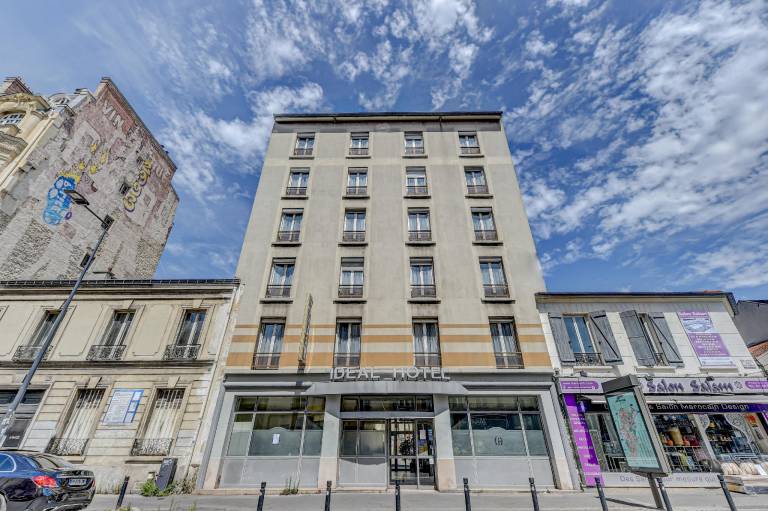 Hôtel Robespierre ex Idéal Hôtel in Bobigny