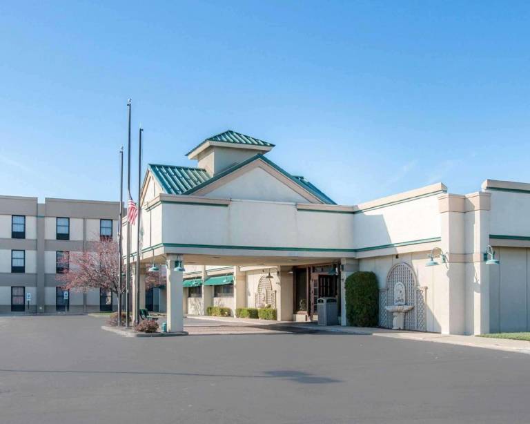 Quality Inn & Suites Monroe in Monroe, MI