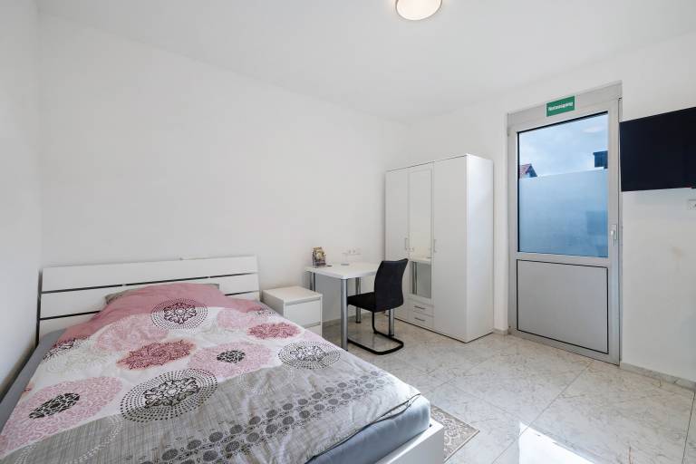 Ferienwohnung 1 mit gemeinsamer Terrasse und WLAN