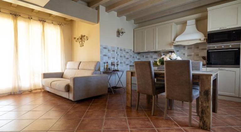 Fully equipped villa with terrace, private pool & yard | Pet-friendly — photo 4