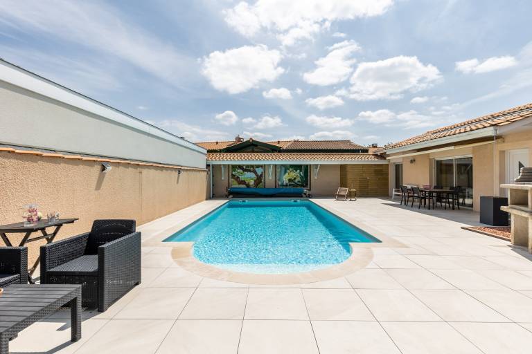 Family-friendly beautiful house with terrace, fast internet & yard | Garden view | Next to the beach | Suitable for remote work | Dogs allowed — photo 3
