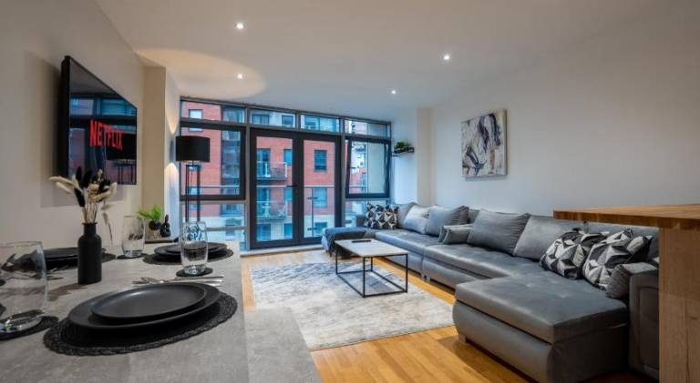 Nice holiday apartment | Dogs allowed in Leeds, AL