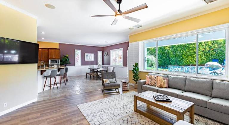 Fully equipped vacation home with hot tub, garden & private pool | Suitable for remote work | Pet-friendly — photo 3