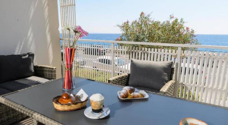 Marina D'Agro Residence in Sant'Alessio Siculo
