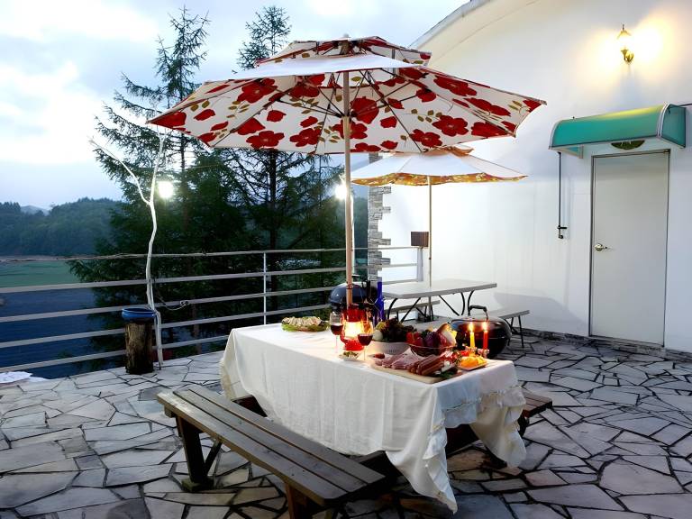 House with barbeque & yard | Pets allowed — photo 3