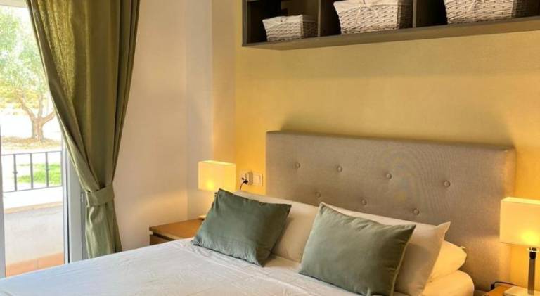 Fully equipped beautiful apartment with pool, garden & patio | Perfect for remote work | Dogs allowed — photo 2