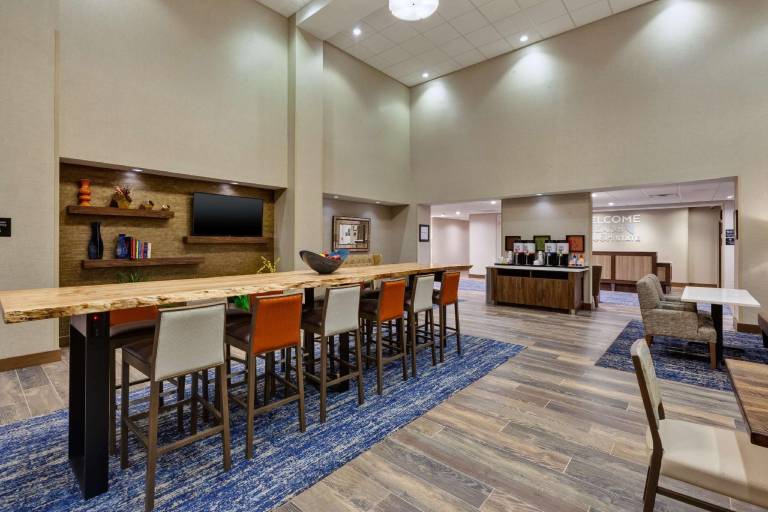 Hampton Inn and Suites Wells — photo 5
