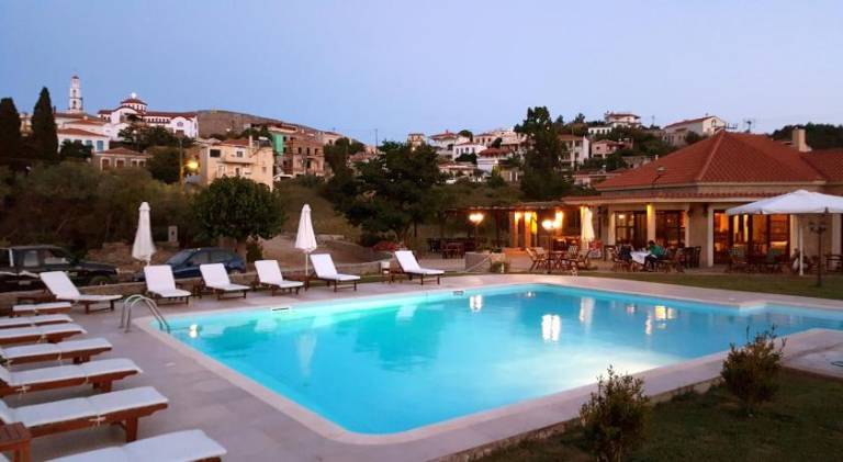 Pleasant rental apartment with pool, yard & patio | Pets allowed in Chios