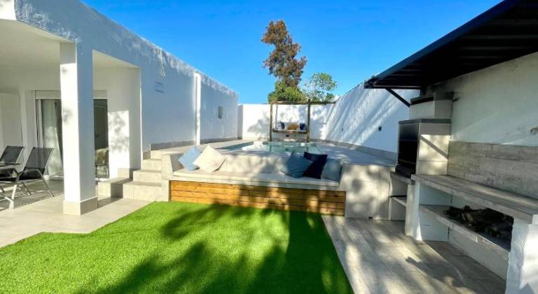 Chalet with pool — photo 3