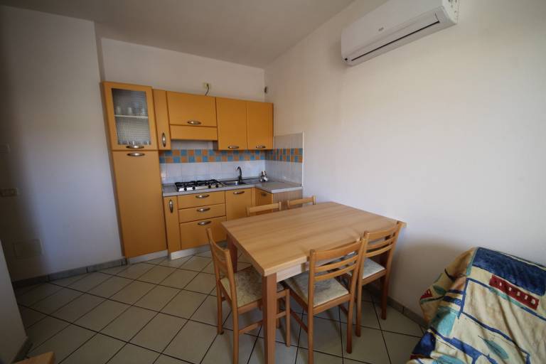 Apartment with pool — photo 4