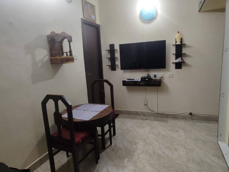 House CIT Nagar West